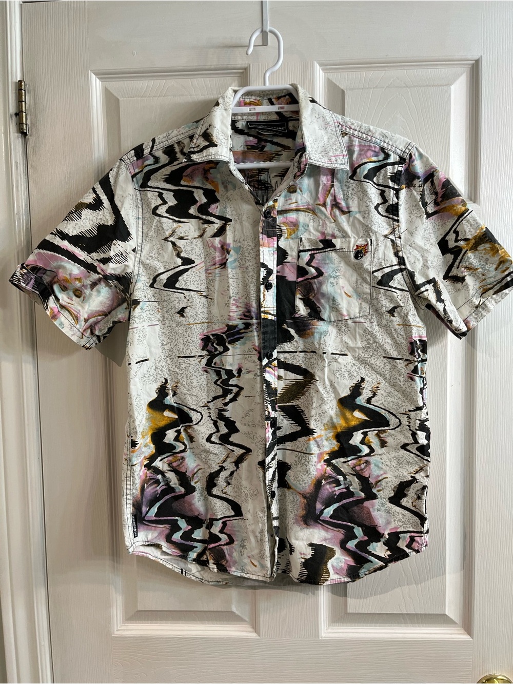 The Hundreds Abstract Graphic Shirt Short Sleeve Streetwear Logo Men’s. Size M